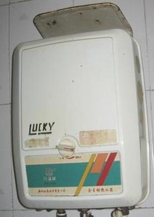 DƬ
